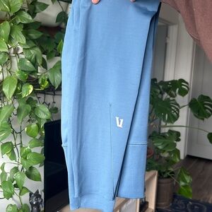 Vuori evolve leggings (blue, small)
